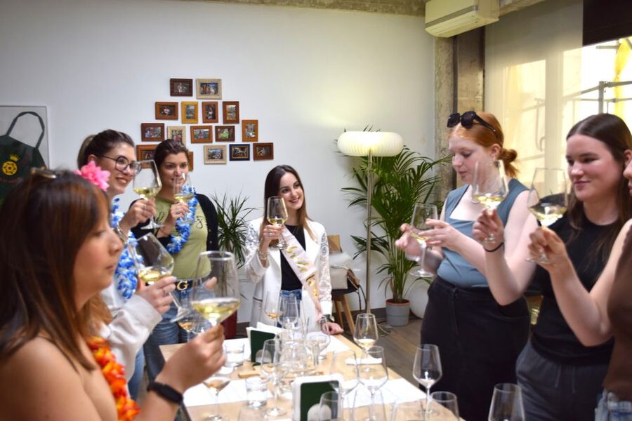 Madrid: Wine Tasting Experience with 4 Spanish Wines - Why the sommelier makes the difference
