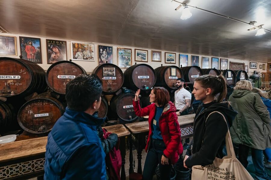 Málaga: Traditional Andalusian Tapas and Wine Tour - How much food and drink do you really get?