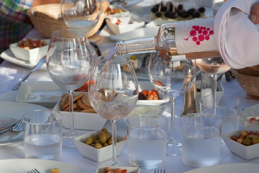 Mallorca: Private Wine Tour with Tasting and Picnic - Why the Private Format Matters