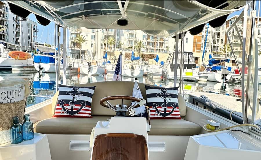 Marina Del Rey Luxury Boat Cruise Wine, Charcuterie Sealions - Leaving the dock and seeing Marina del Rey
