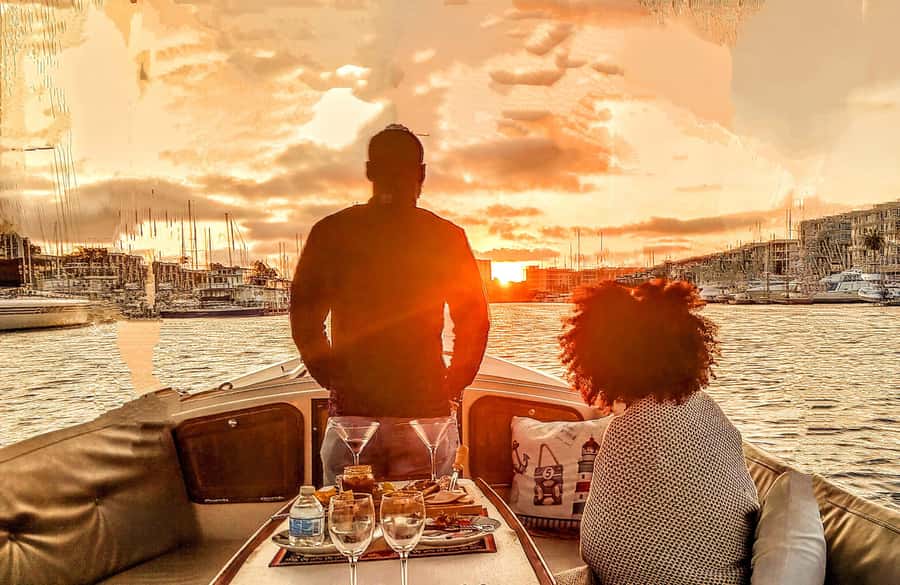 Marina Del Rey Luxury Boat Cruise Wine, Charcuterie Sealions - Meeting the captain near Brizo Bar