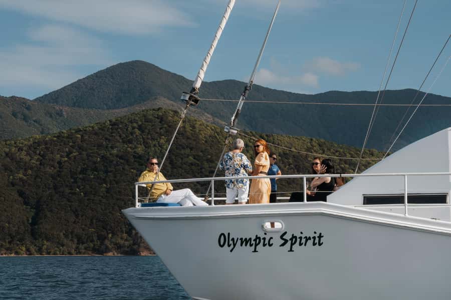 Marlborough: Full-Day Wine and Seafood Tour with Cruise - Key points at a glance