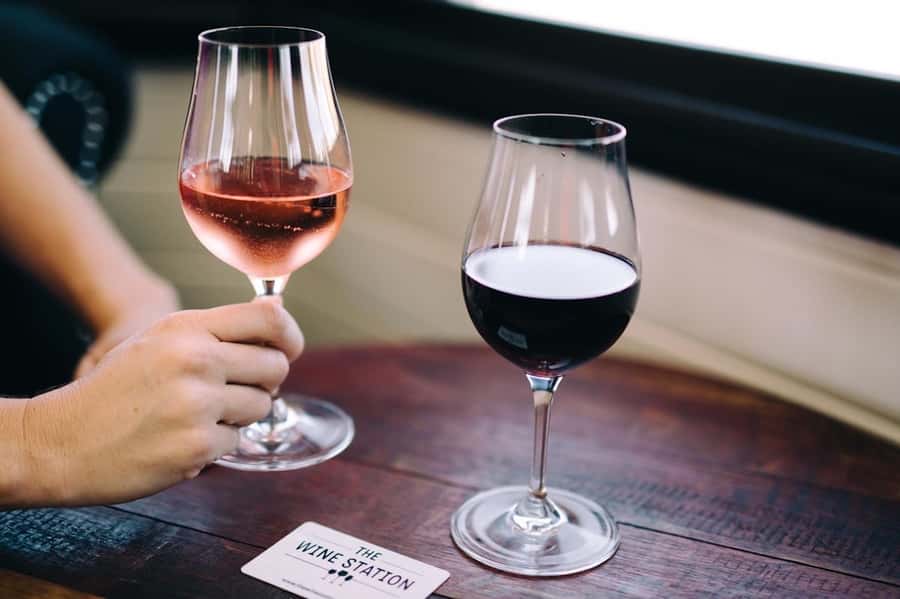 Marlborough: Wineries Visit and Tasting Session - Food is the practical weakness