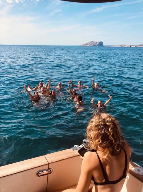 Marseille: Calanques Eco Boat Cruise with Lunch and Wine - Château d’If and the Frioul archipelago