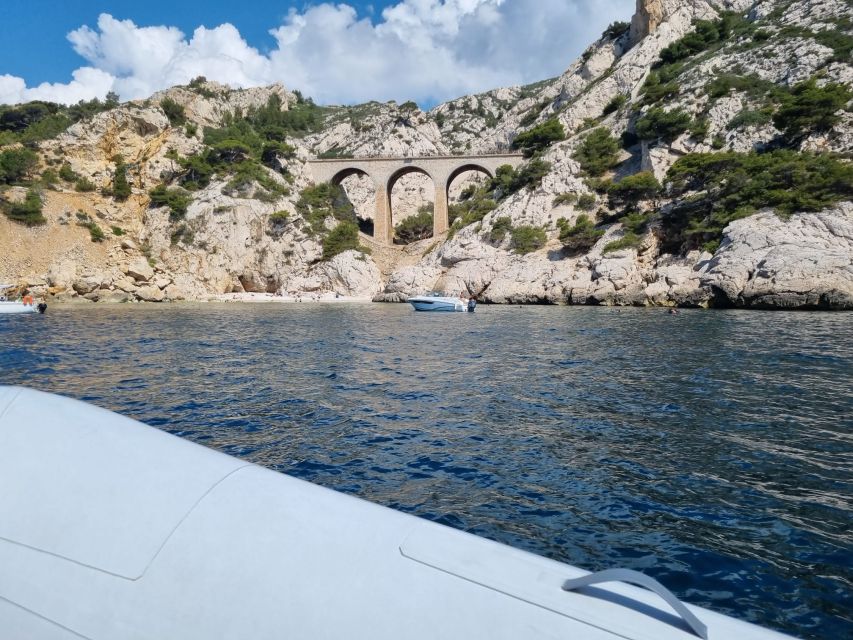 Marseille: Sunset Boat Cruise with Rosé Wine & Snacks - Rosé, snacks, and the golden-hour mood
