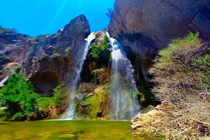 Matala Beach, Caves, and Winery Full-Day Tour from Heraklion - The vehicle, guide, and pace