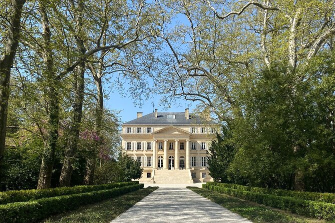 Medoc Afternoon Wine Tour - 2 Wineries, tastings & delicacies - The second winery: family production and local food