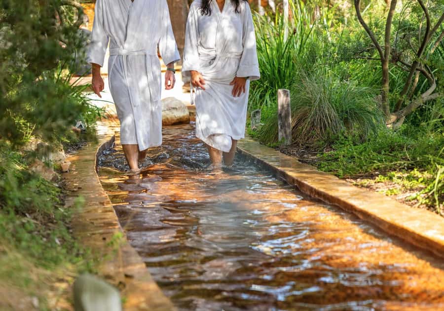 Melbourne: Peninsula Hot Springs with Lunch and Wine - Arthur’s Seat gives you the peninsula at a glance