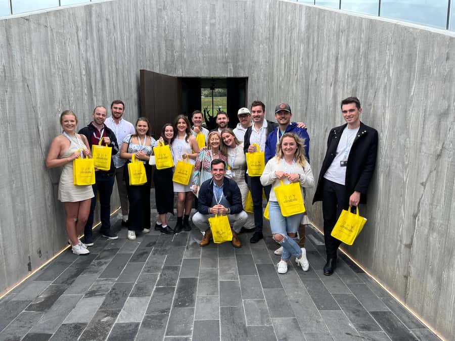 Melbourne: Yarra Valley Food & Wine Trip with 1 Wine Bottle - St Hubert’s Estate, art, wine, and your free bottle