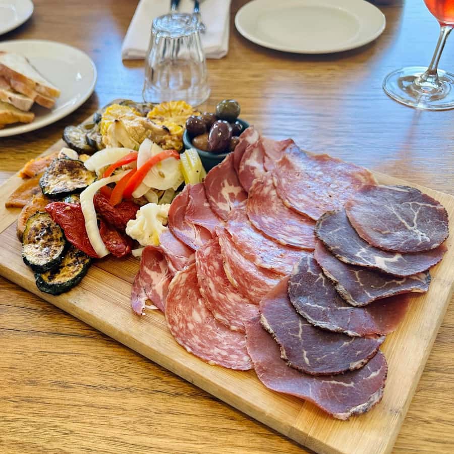Melbourne: Yarra Valley Wine Tour + Lunch & Gin/Beer Option - Key Points at a Glance