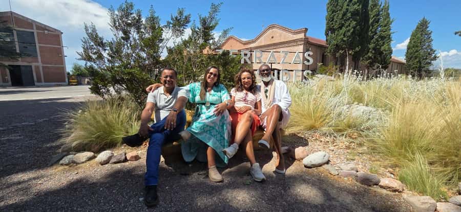 Mendoza: Top Wineries Guided Tour with Transportation - The final winery and the long lunch