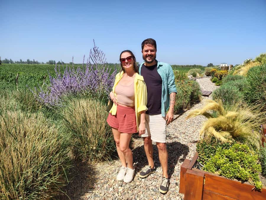 Mendoza: Top Wineries Guided Tour with Transportation - What your guide adds to the experience