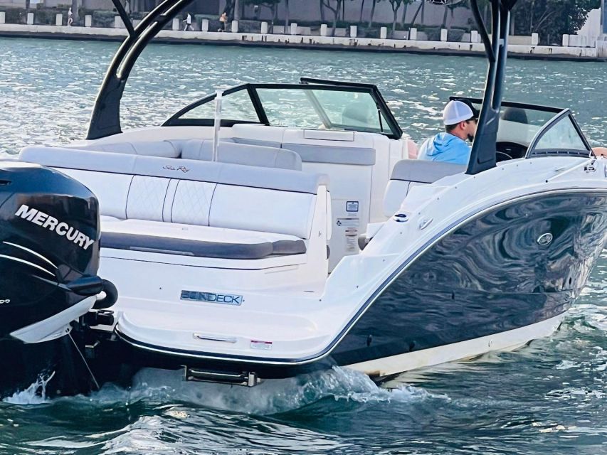 Miami: Guided Boat Tour with Champagne - Downtown Miami and Bayside Marketplace