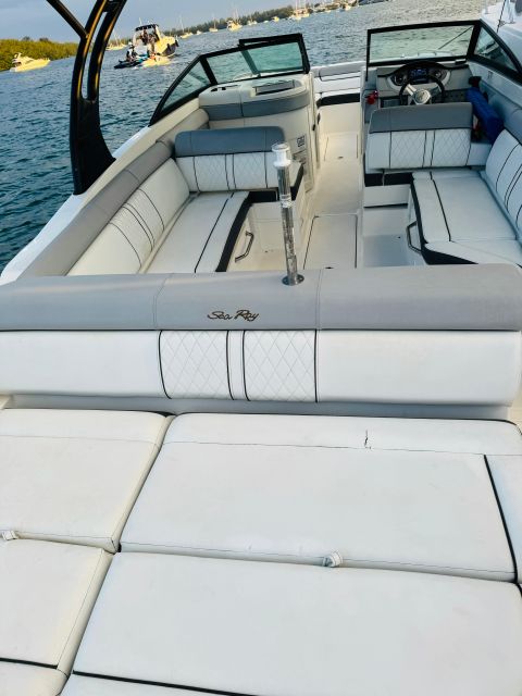 Miami: Guided Boat Tour with Champagne - Sunset, city lights, and the best departure time