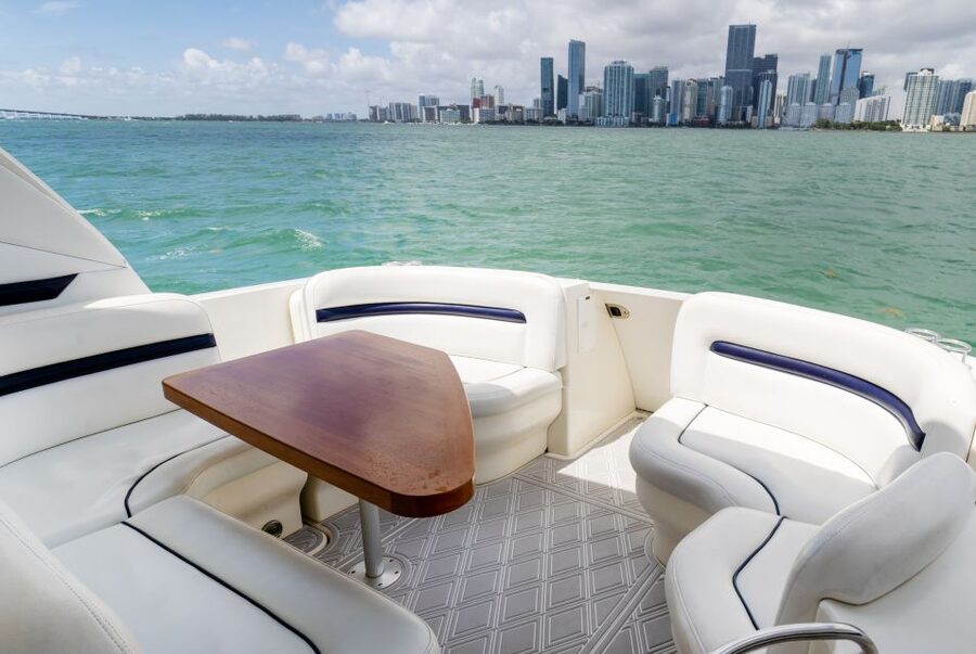 Miami: Private Yacht Cruise with Champagne - Bayside Marketplace and the Skyviews Wheel