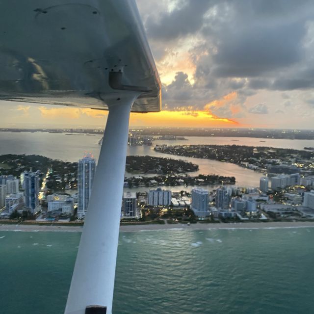 Miami: Romantic 1-Hour Private Flight Tour with Champagne - Is $115 per person a good value?
