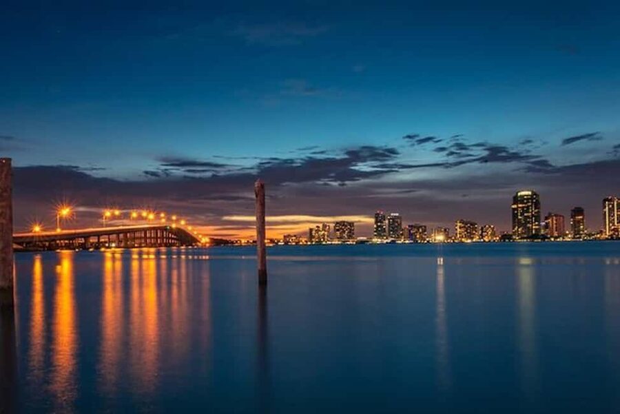 Miami Sunset Champagne Cruise with Skyline Views & Music - Key Points At A Glance