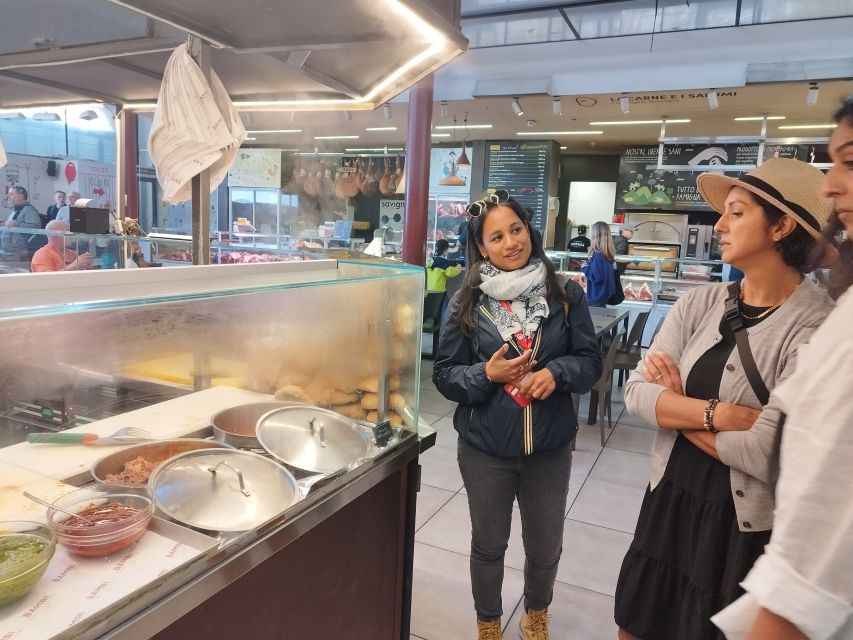 Milan: History & Street Food Tour with Wine Tasting - Starting at Piazza dei Mercanti