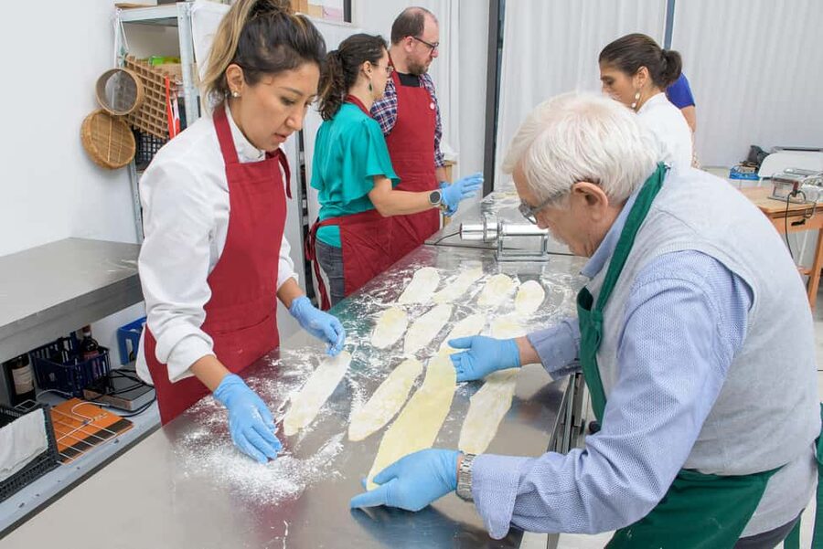 Milan: Italian Cooking Class with Food and Wine - Key points at a glance