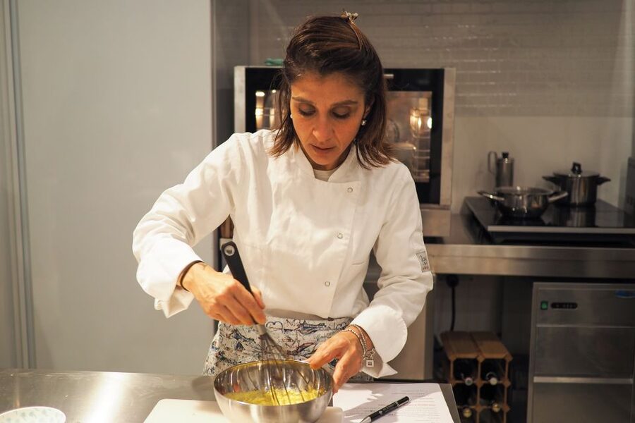 Milan: Italian Cooking Class with Food and Wine - Chef Ilaria and the teaching style