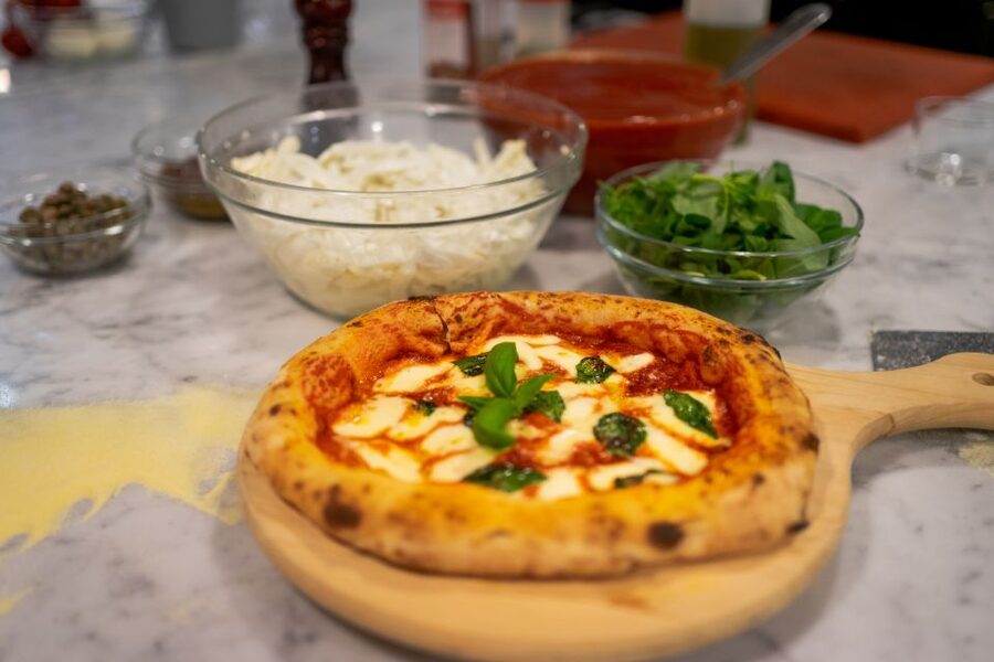 Milan: Pizza or Pasta and Gelato-Making Class with Wine - Key details before you book