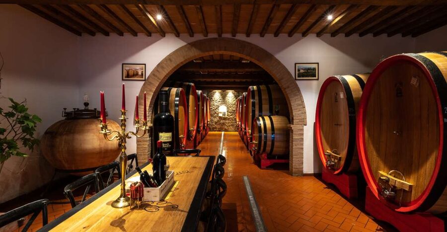 Montalcino: Private Cellar Tour, Wine Tasting & Appetizers - Timing, Access, and Practical Details