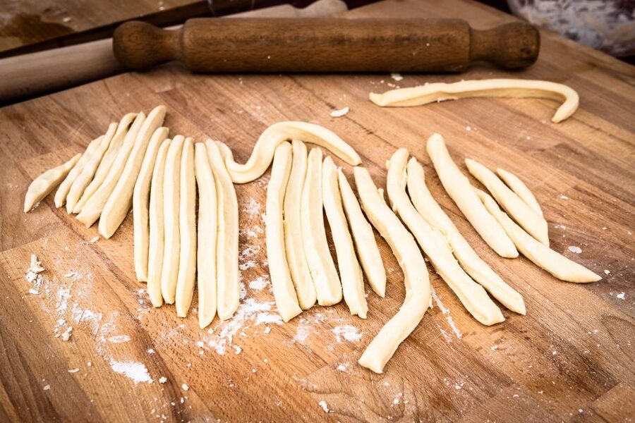 Montepulciano: Pasta-Making Class with Tasting and Wine - Should you book this Montepulciano pasta class?