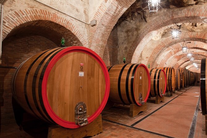 Montepulciano: Wine Tasting & Lunch in a Typical Winery - Four wines, local snacks, and useful tasting context