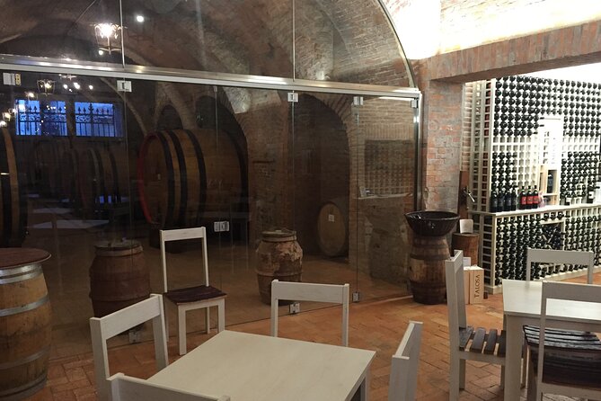 Montepulciano: Wine Tasting & Lunch in a Typical Winery - A short lesson in Montepulciano wine production