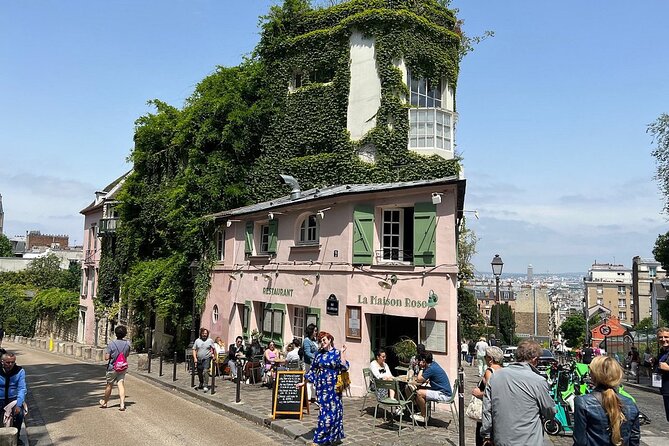 Montmartre Hill French Gourmet Food and Wine Tasting Walking Tour - The uphill route to Sacré-Coeur