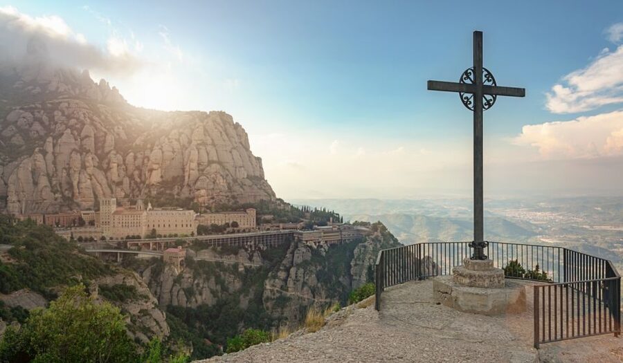 Montserrat & Cava Wineries Day Trip from Barcelona w/ Pickup - Who should book this day trip?