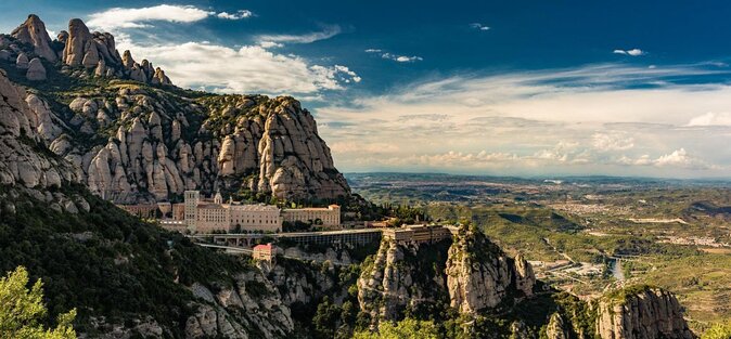 Montserrat with Black Madonna & Medieval Winery with Tapas/Lunch - Key points to know before booking