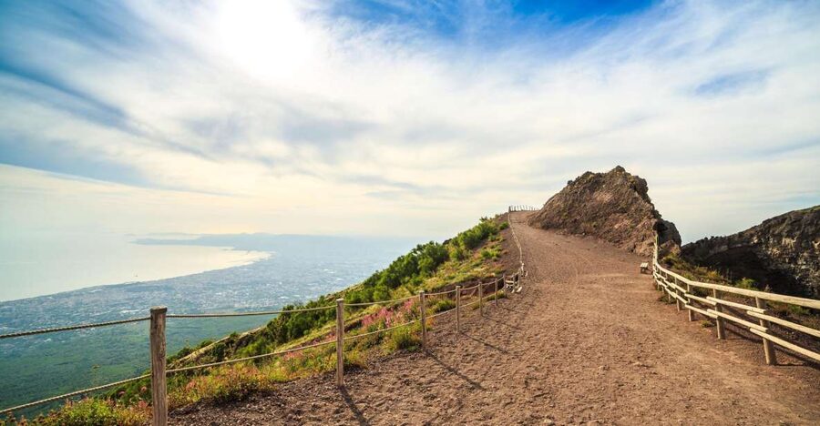 Mount Vesuvius 4-Hour Volcano Tour with Wine Tasting - Two walking routes on the volcano