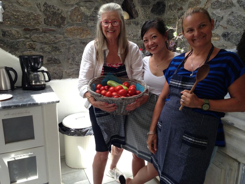 Mykonos: Cooking Class with Food and Wine - Arriving at Mykonian Spiti