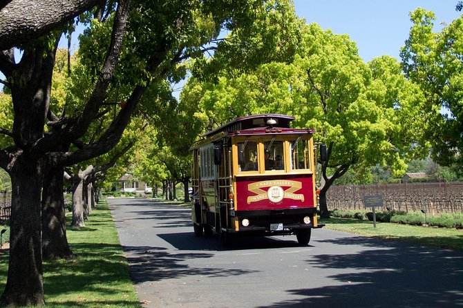 Napa Valley Wine Trolley Classic Tour - The Guides Shape the Whole Day