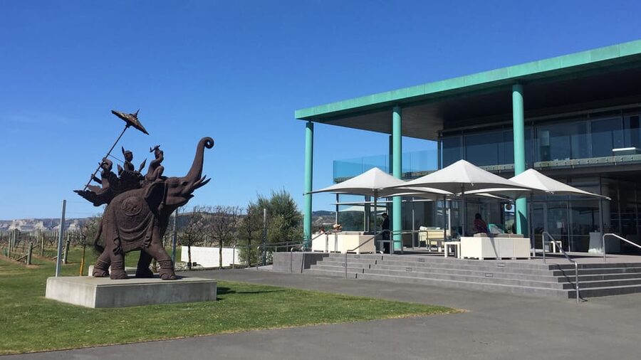Napier: Cape Coast Winery Tour on E-Bikes - Lunch and wine at Askerne Estate