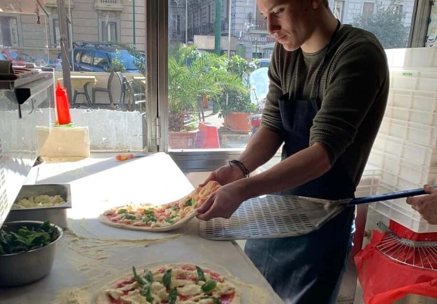 Naples: Premium Pizza Class From Dough to Dessert & Wine - Key points at a glance