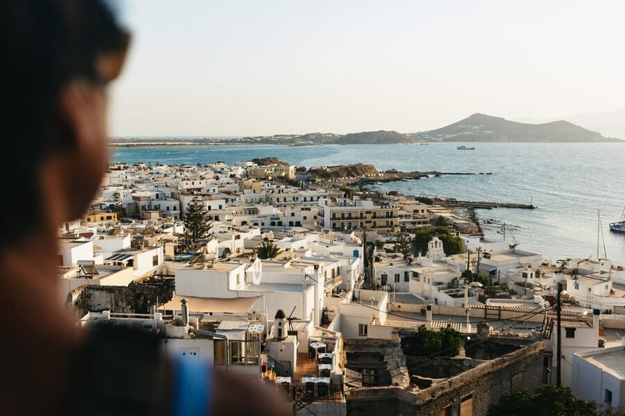 Naxos: Naxos Town Food Tour with Tastings and Wine - Traditional dishes, pastries, and a very full dinner