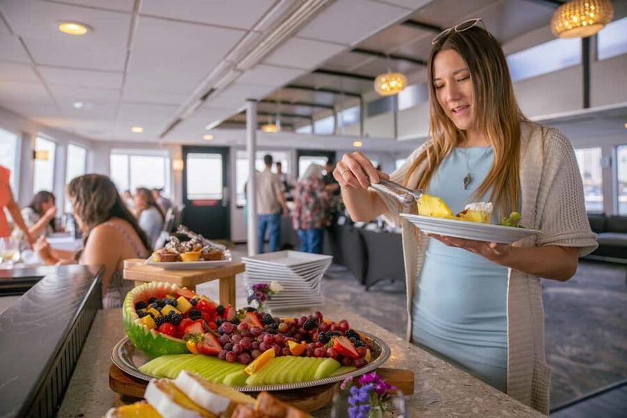 Newport Beach: City Cruises Champagne & Brunch Buffet Cruise - Who Will Enjoy This Cruise Most?
