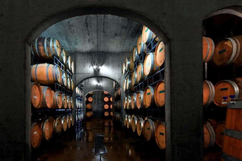 Niagara, Canada: Half-Day Winery Tour with Tastings - Niagara-on-the-Lake: pretty, historic, and short on time