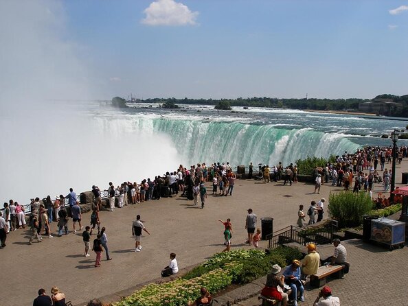 Niagara Falls Day Tour Includes Boat Cruise, Winery Stop & Lunch - The day at a glance