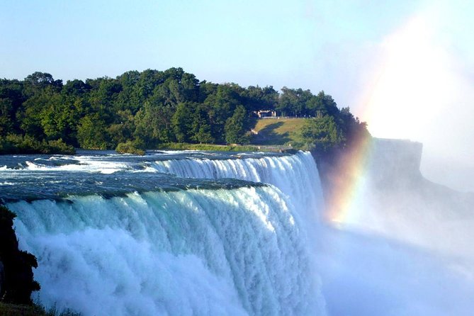 Niagara Falls Day Tour Includes Boat Cruise, Winery Stop & Lunch - Table Rock and the roar of Horseshoe Falls