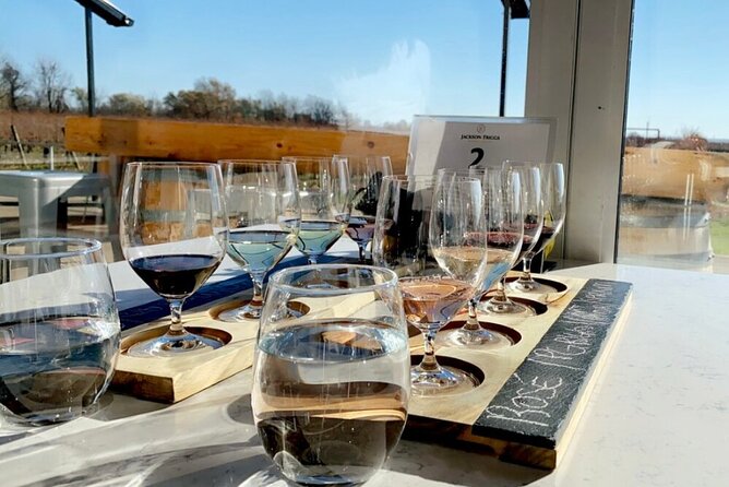 Niagara-on-the-Lake Small Group Wine Tasting Tour - The middle stop, where food may appear