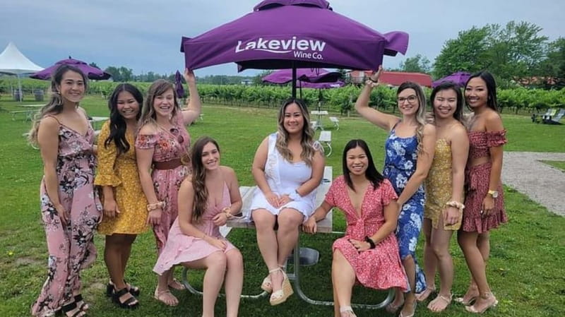 Niagara-on-the-Lake: Wine Tour with Tastings and Lunch - Starting in Niagara-on-the-Lake or Niagara Falls