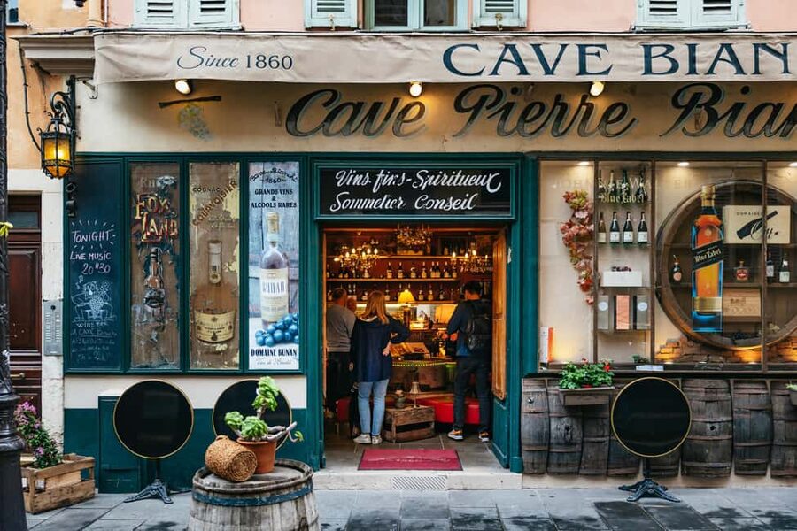 Nice: Sunset Food Tour with Full Meal and Wine - Cheese and wine in the old city