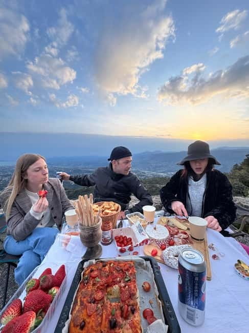 Nice: Sunset & Wine Tasting in a historic Land Rover - Wine, tapenade, and a Niçoise-style apéritif