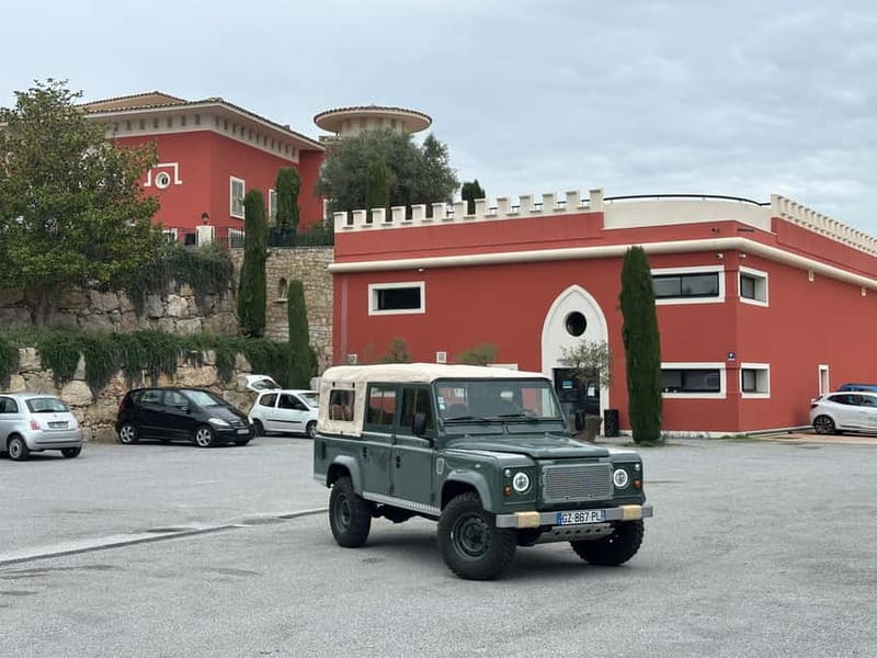 Nice : Wine Tasting at a Historic Château in a Land Rover ! - What the small group changes