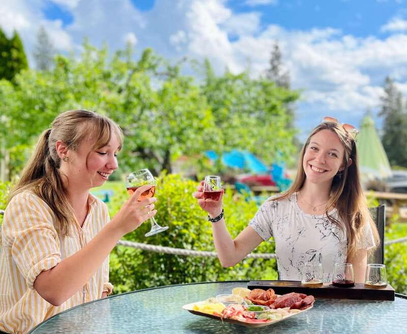 Okanagan Bee Tour, Wine Tasting and Lunch at Kelowna Winery - Starting at Meadow Vista before the bees wake up