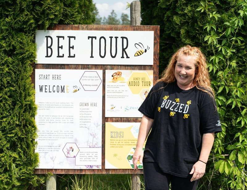 Okanagan Bee Tour, Wine Tasting and Lunch at Kelowna Winery - Picnic tables, patio time, and lawn games