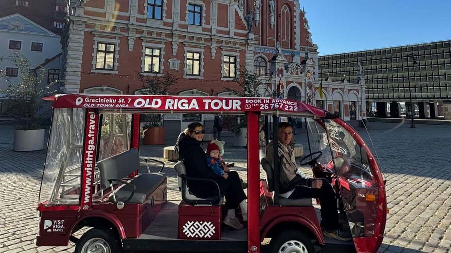 Old Riga Heated E-Bus Tour with Audio Guide & Mulled Wine - A warm first look at Old Riga